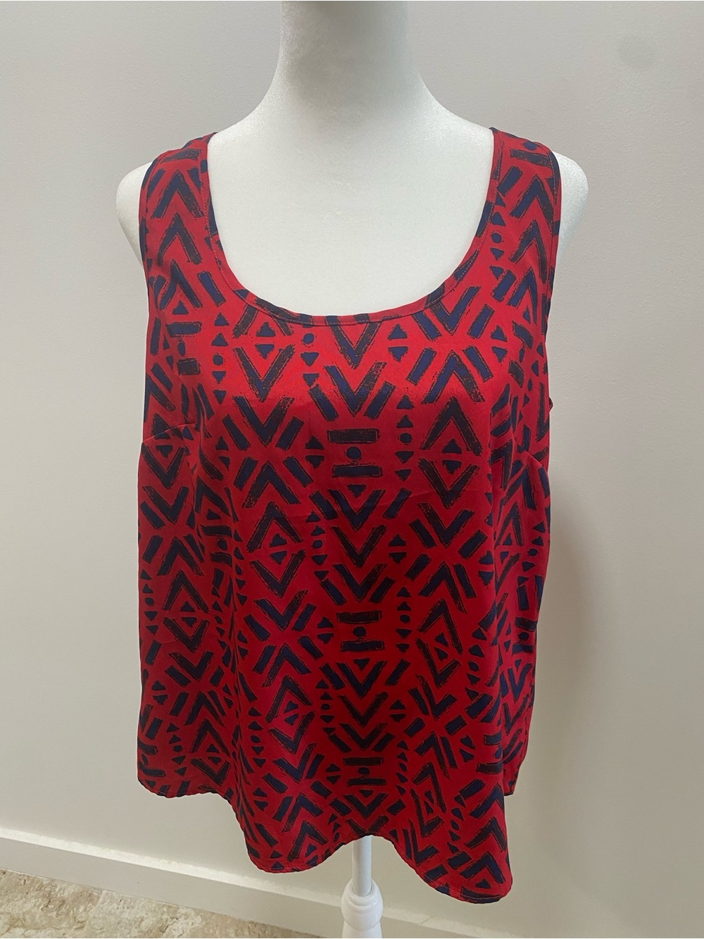 Faded Glory Red Tank Top with Navy Geometric Print